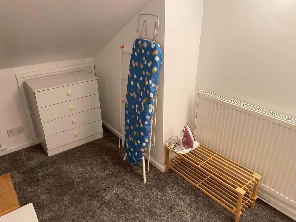 Apartment 2 Bed 1st Floor Flat Near Centre