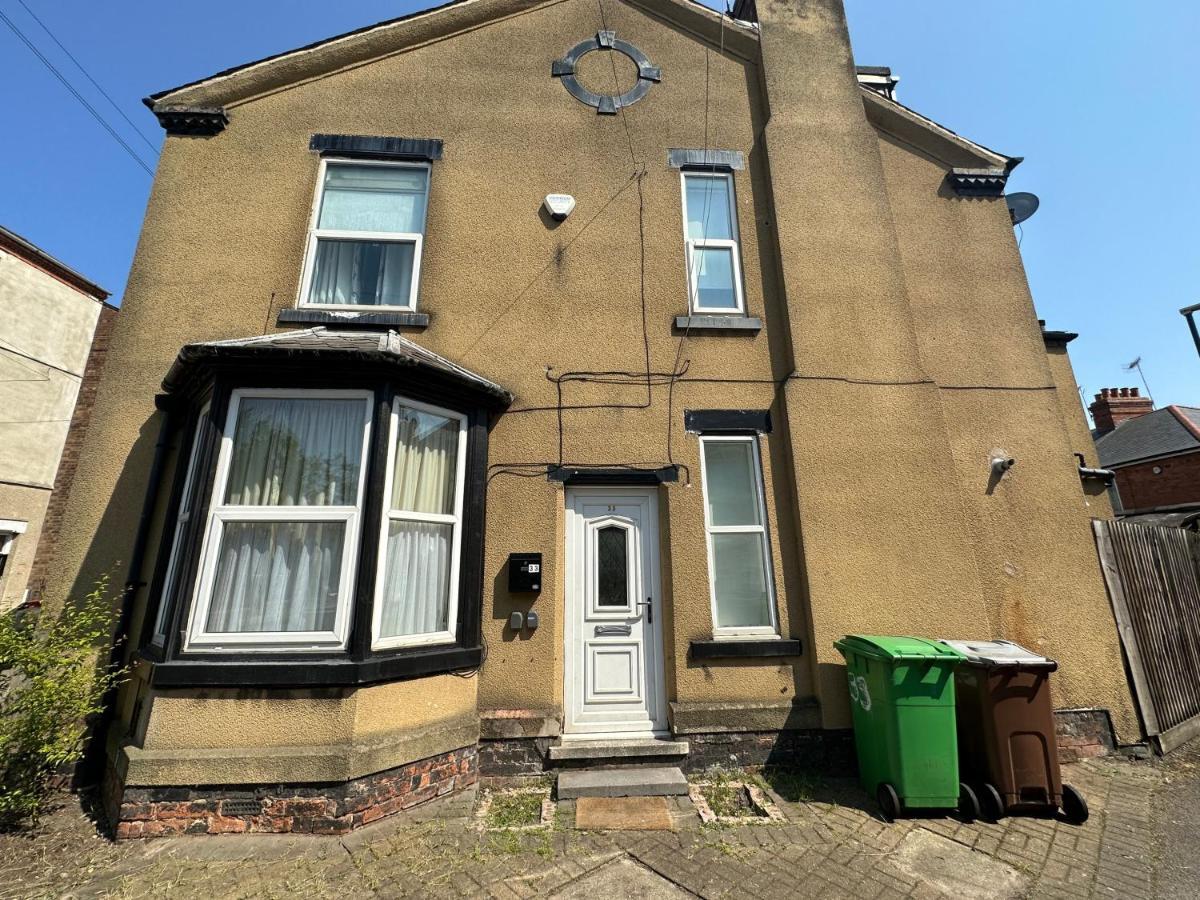 2 Bed 1st Floor Flat Near Centre Apartment Nottingham